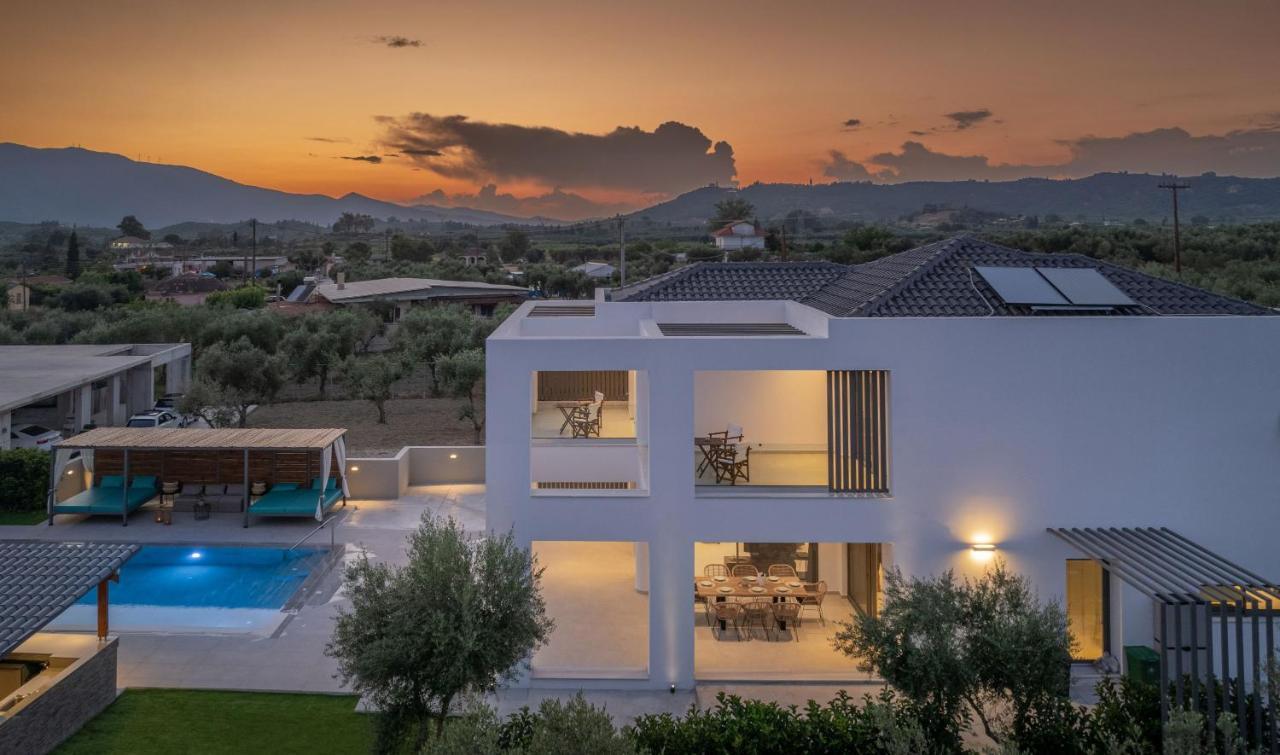 Antonia Villa - Luxurious Serenity With Private Pool, By Zantewize Kalipádhon Extérieur photo