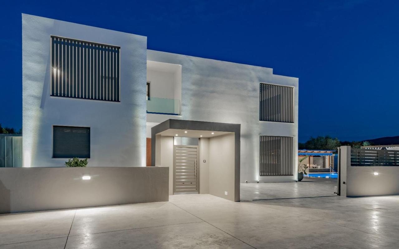 Antonia Villa - Luxurious Serenity With Private Pool, By Zantewize Kalipádhon Extérieur photo
