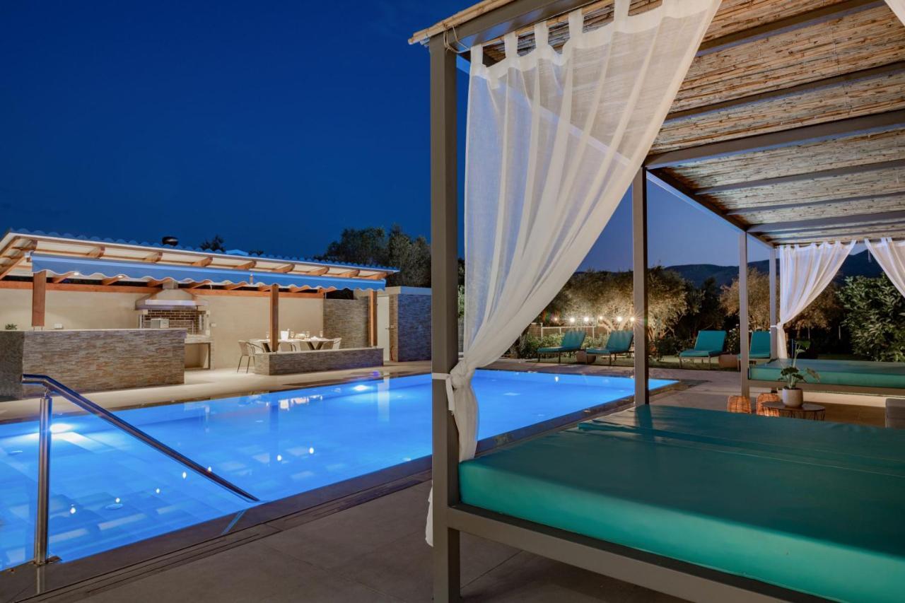 Antonia Villa - Luxurious Serenity With Private Pool, By Zantewize Kalipádhon Extérieur photo