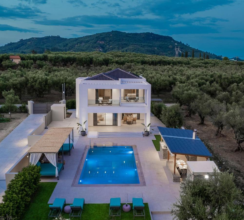 Antonia Villa - Luxurious Serenity With Private Pool, By Zantewize Kalipádhon Extérieur photo